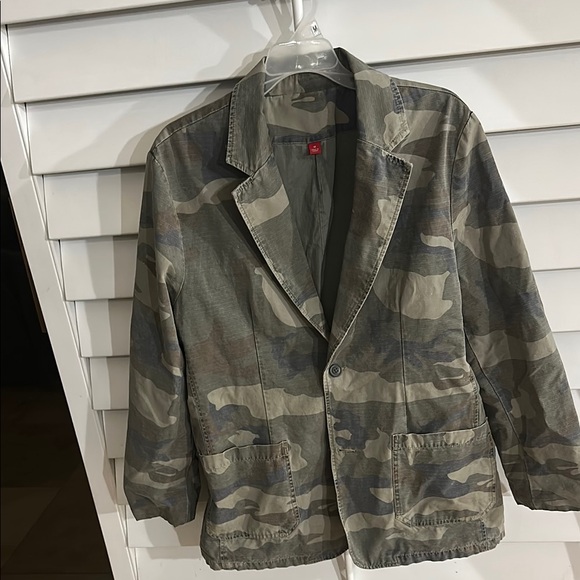 Camouflage Jacket - Picture 2 of 5